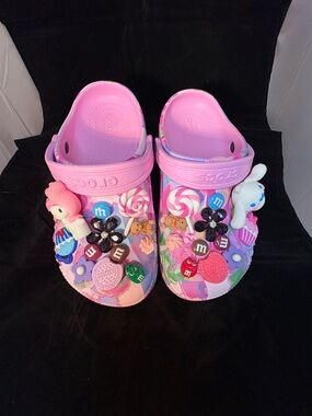CROCS Kids' Pink Decorative Charm Clogs